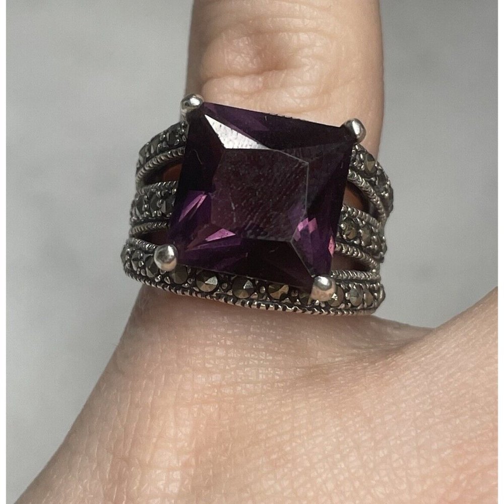 Size 5.5 Vintage Cocktail Sterling Silver Amethyst Square Marcasite Ring Jewelry